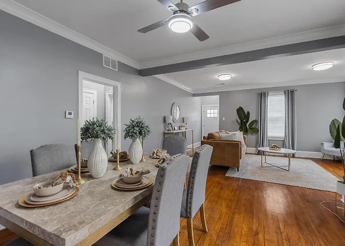 Midtown Retreat, 4Mi To Downtown & Large Private Deck